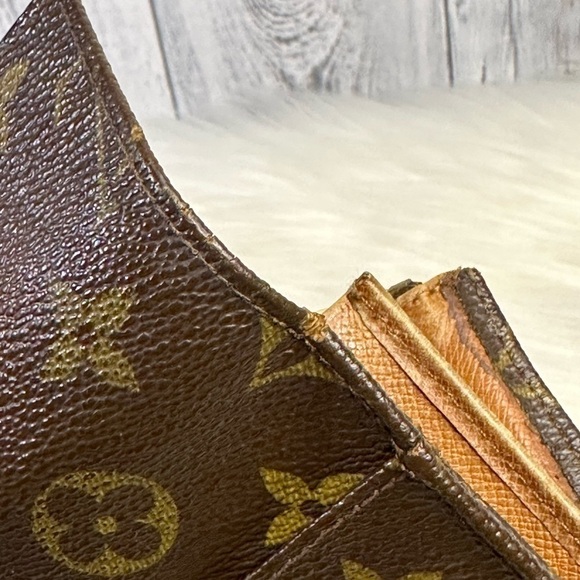LOUIS VUITTON rare vintage zip wallet in monogram - Picture 8 of 17